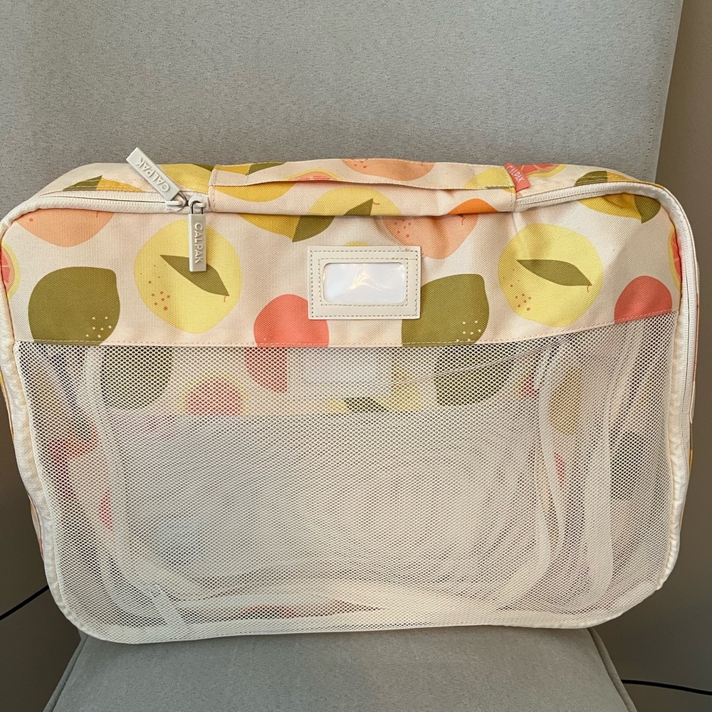 Calpak NEW 3 piece packing cubes